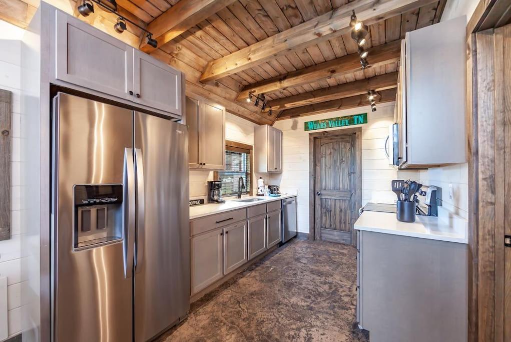Romantic A-Frame Private Hottub Firepit Neargsmnp Sevierville Exterior foto