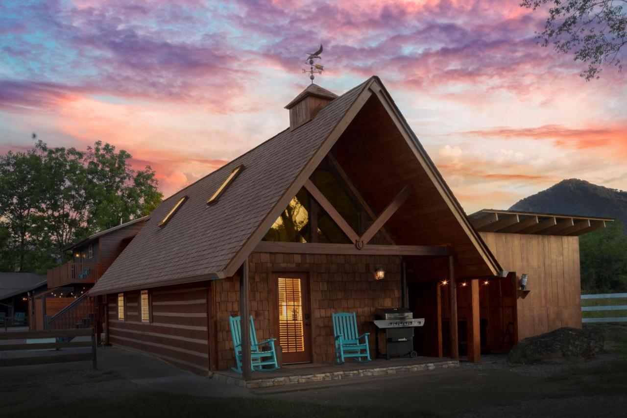 Romantic A-Frame Private Hottub Firepit Neargsmnp Sevierville Exterior foto